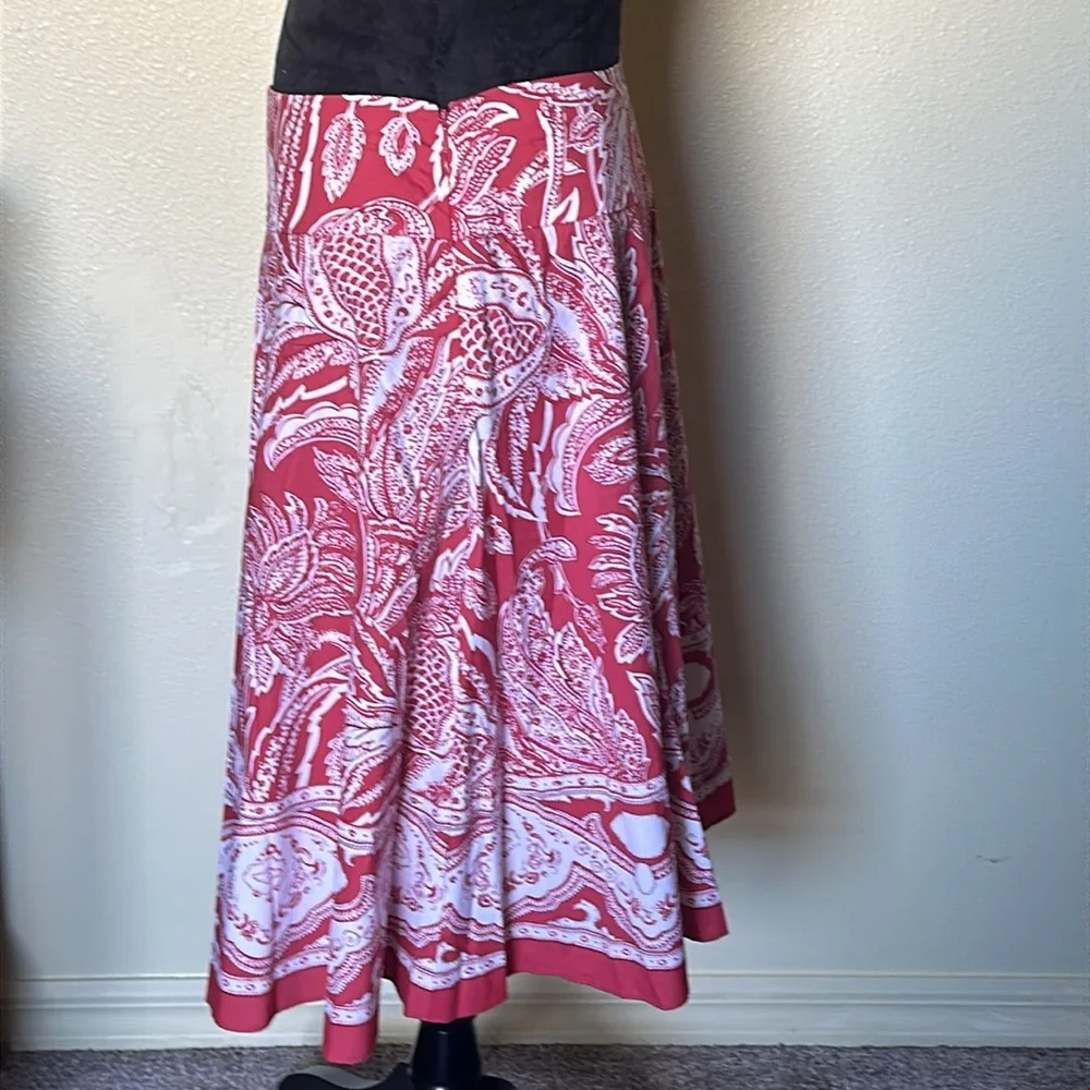 💖Talbots red/white floral flare skirt w/side zipper closure. - Picture 3 of 4